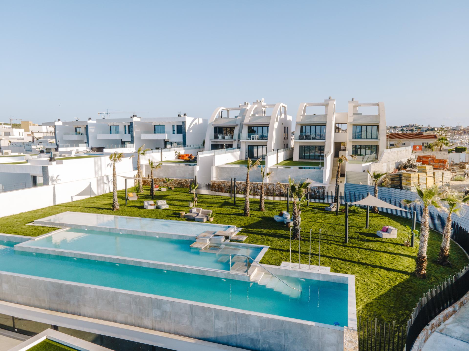 Erdgeschosswohnung mit privatem Pool in Rojales, Alicante (Costa Blanca) in Medvilla Spanje