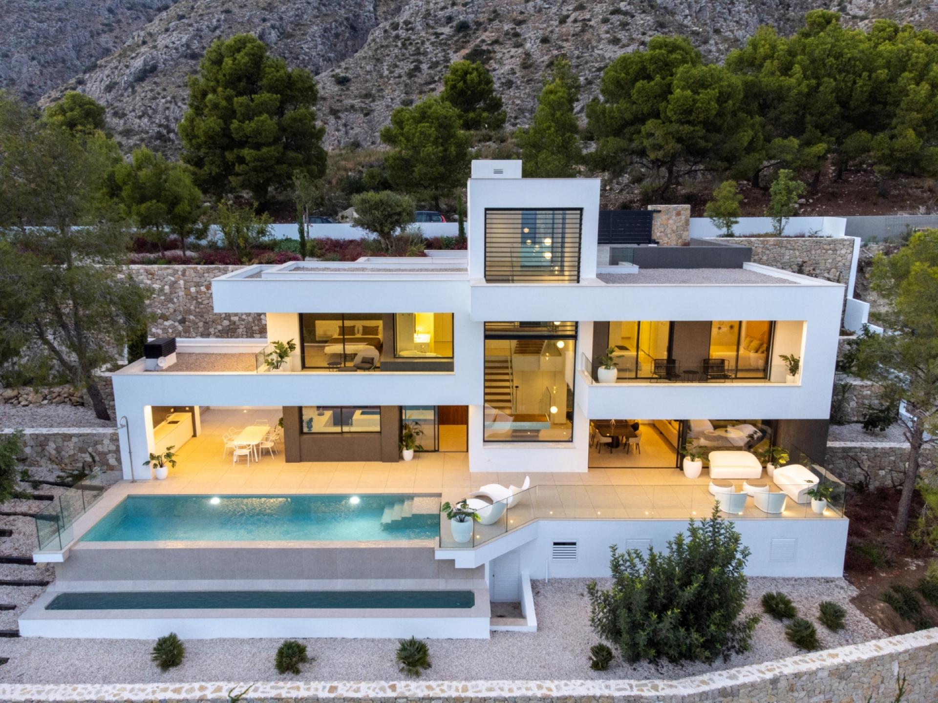 Top-Villa in exklusiver Gegend des angesagten Badeortes Altea in Medvilla Spanje