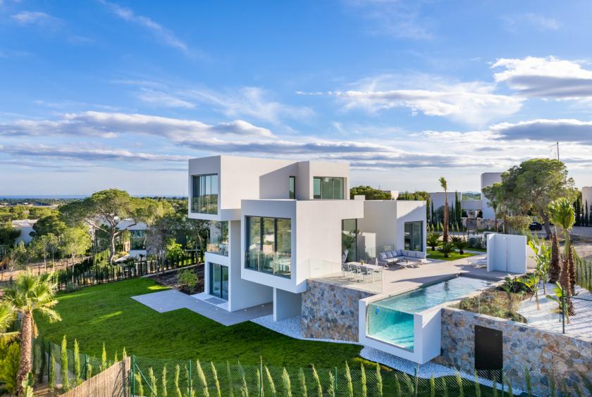 Villa mit einzigartigem Design im luxuriösen Golfresort Las Colinas in Medvilla Spanje