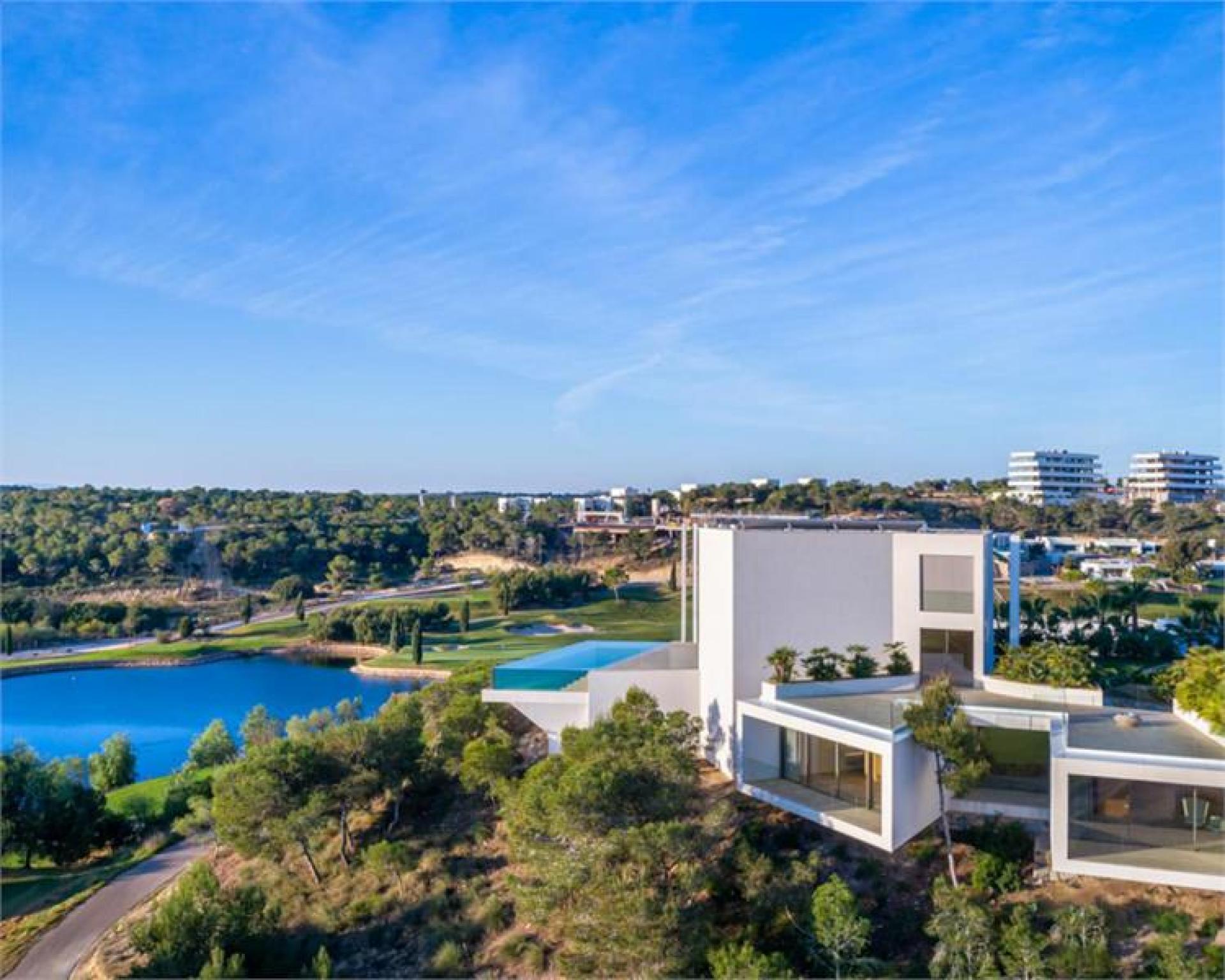 Morgenbrise, Armani Designer Villa am Las Colinas Golf in Medvilla Spanje