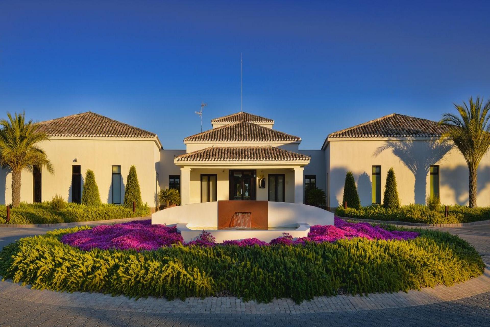 Neue, moderne Villa im Las Colinas Golf & Country Club in Medvilla Spanje