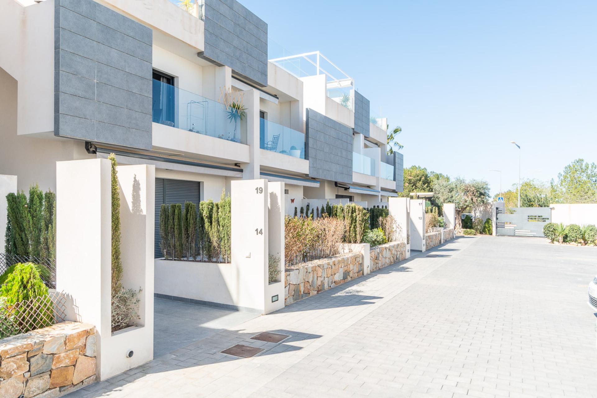 2 Schlafzimmer Wohnung mit Dachterrasse In Torrevieja - Neubau in Medvilla Spanje