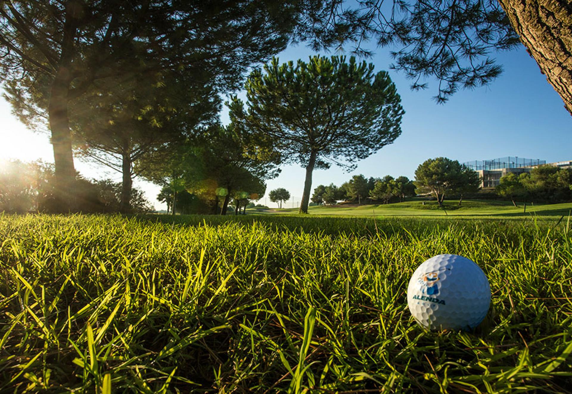 Haus zum Verkauf im Golfresort in der Nähe von Torrevieja in Medvilla Spanje