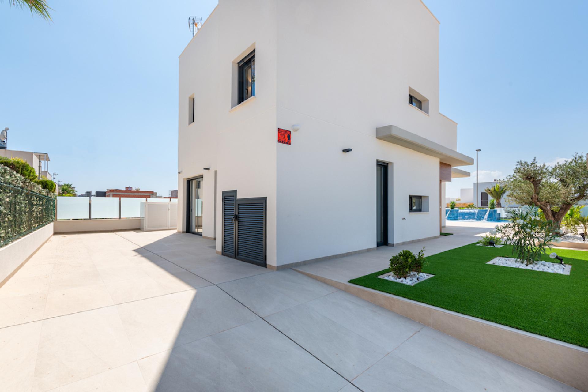 3 Schlafzimmer Villa In Dehesa De Campoamor - Neubau in Medvilla Spanje