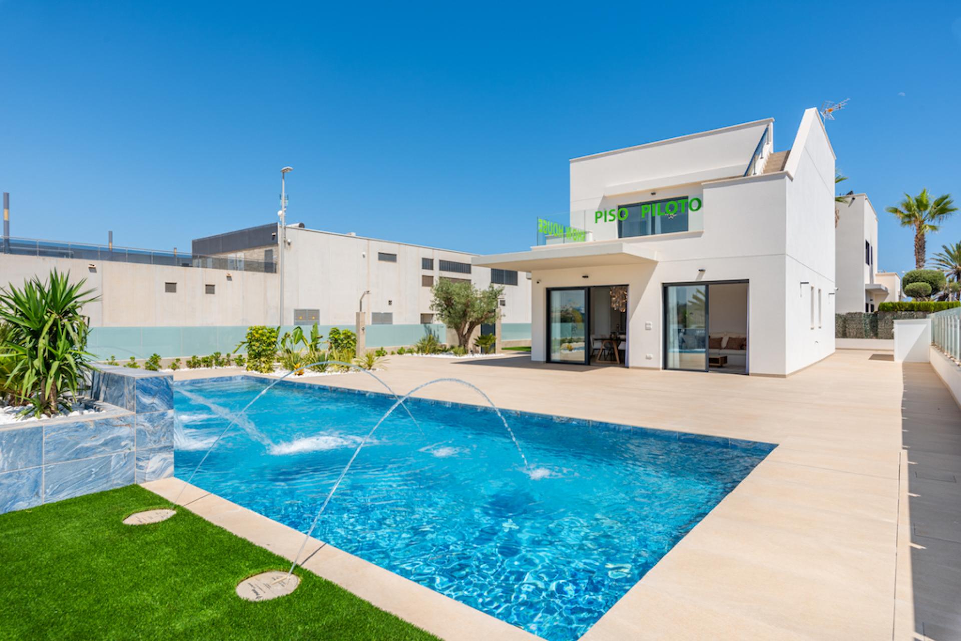 3 Schlafzimmer Villa In Dehesa De Campoamor - Neubau in Medvilla Spanje