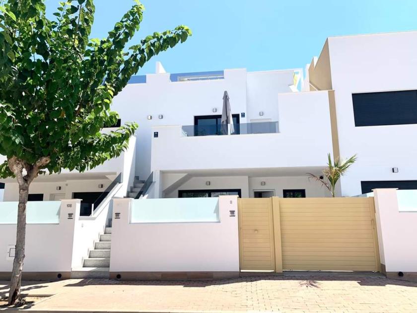 3 Schlafzimmer Wohnung mit Dachterrasse In Pilar de la Horadada in Medvilla Spanje