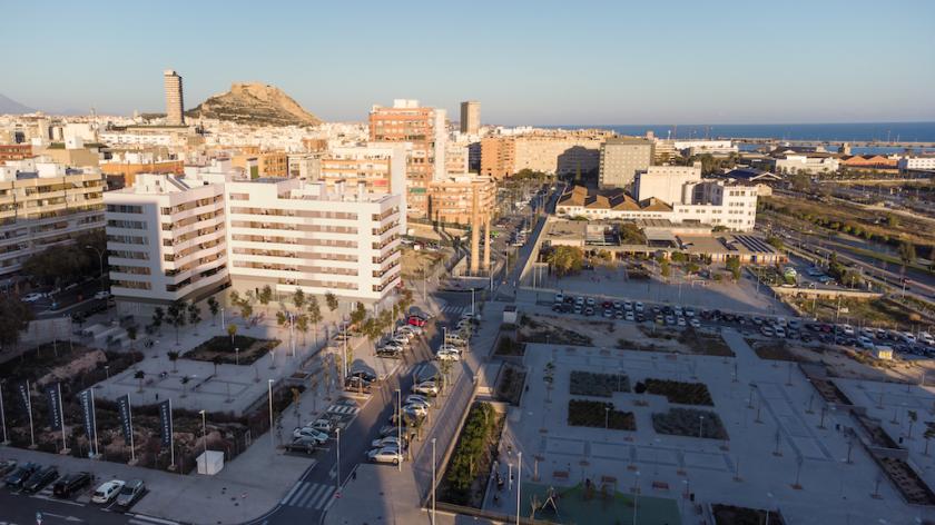 4 Schlafzimmer Apartment mit Terrasse In Alicante in Medvilla Spanje