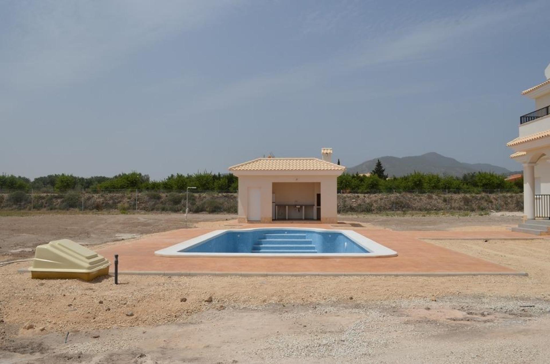 Luxuriöse Neubauvillen mit Pool inkl. Grundstücke, Lizenzen Alicante, Pinoso in Medvilla Spanje