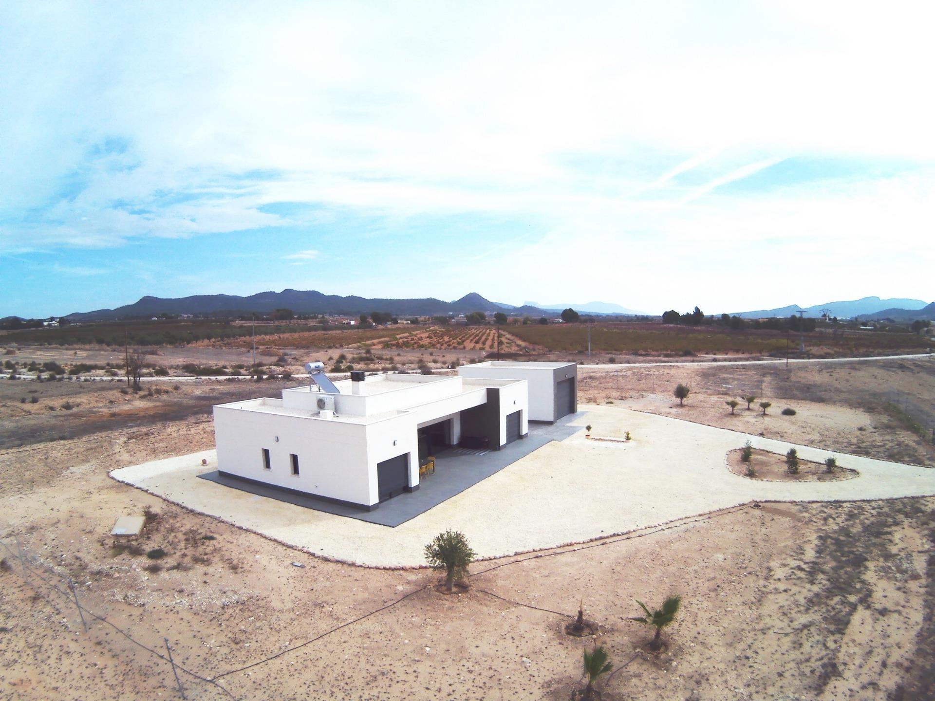 Moderne Neubauvilla in der Nähe von Pinoso, Alicante in Medvilla Spanje