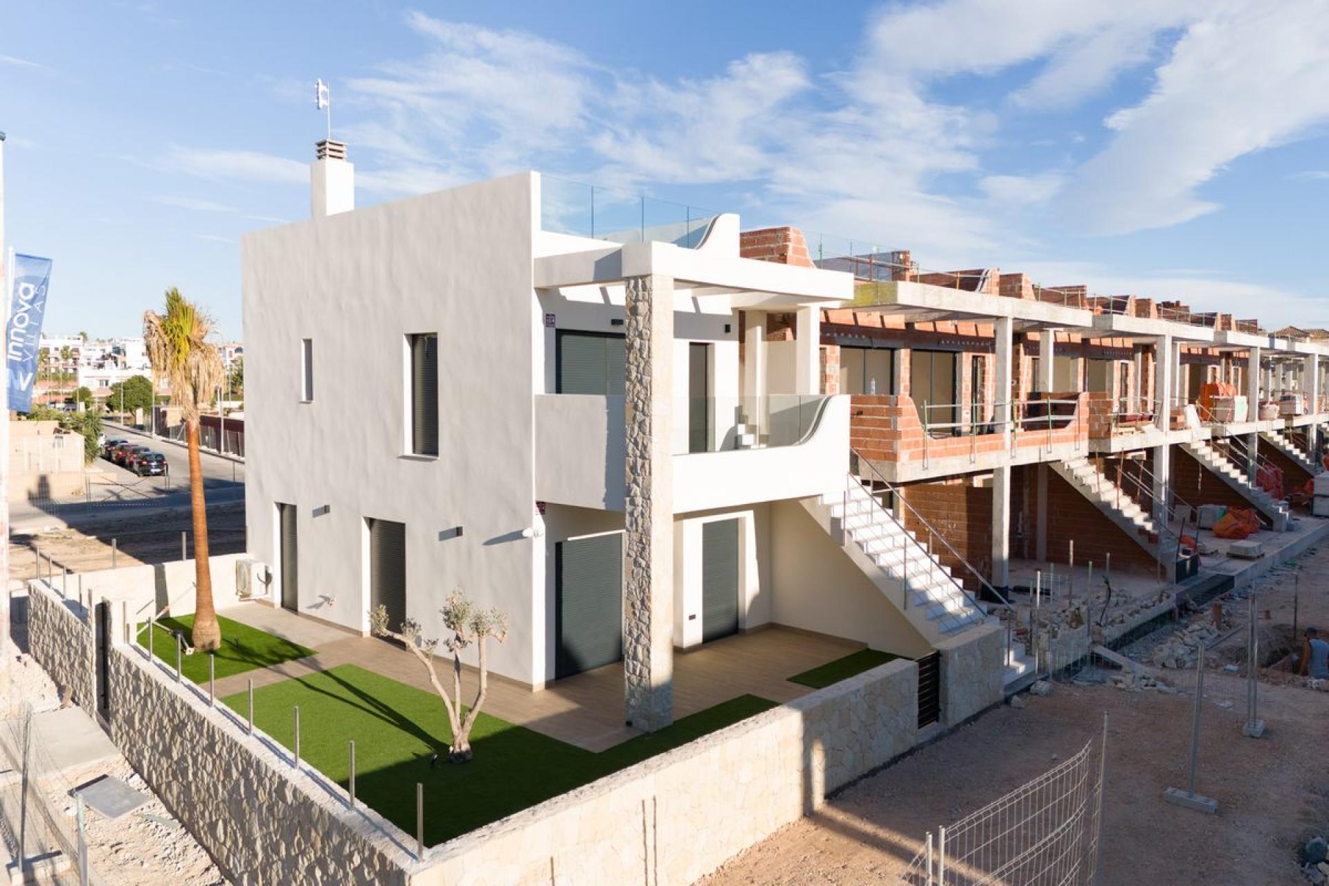 2 Schlafzimmer Apartment mit Terrasse In Punta Prima - Orihuela Costa - Neubau in Medvilla Spanje