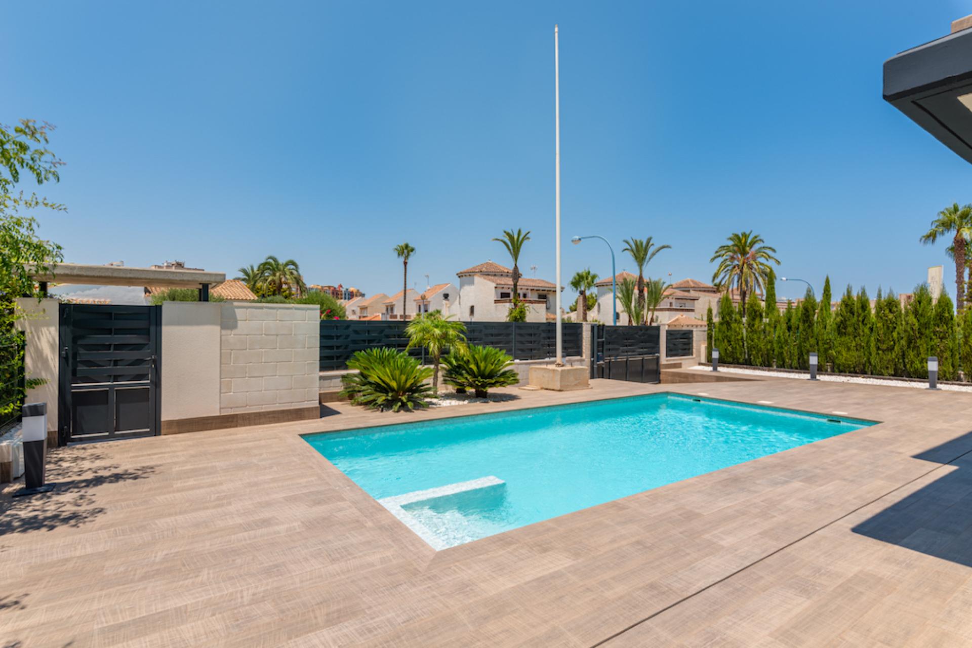 4 Schlafzimmer Villa In La Manga Del Mar Menor - Neubau in Medvilla Spanje