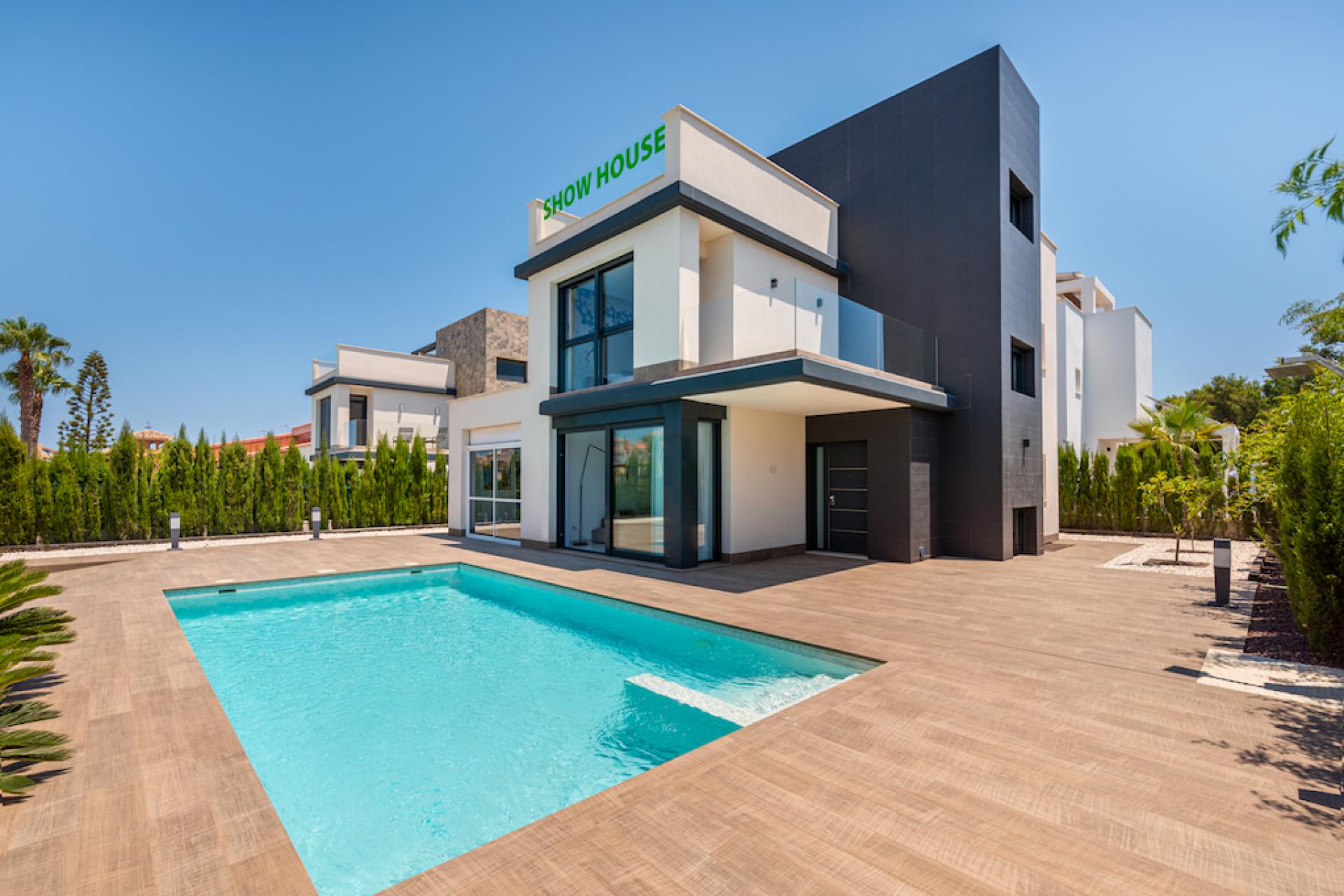 4 Schlafzimmer Villa In La Manga Del Mar Menor - Neubau in Medvilla Spanje