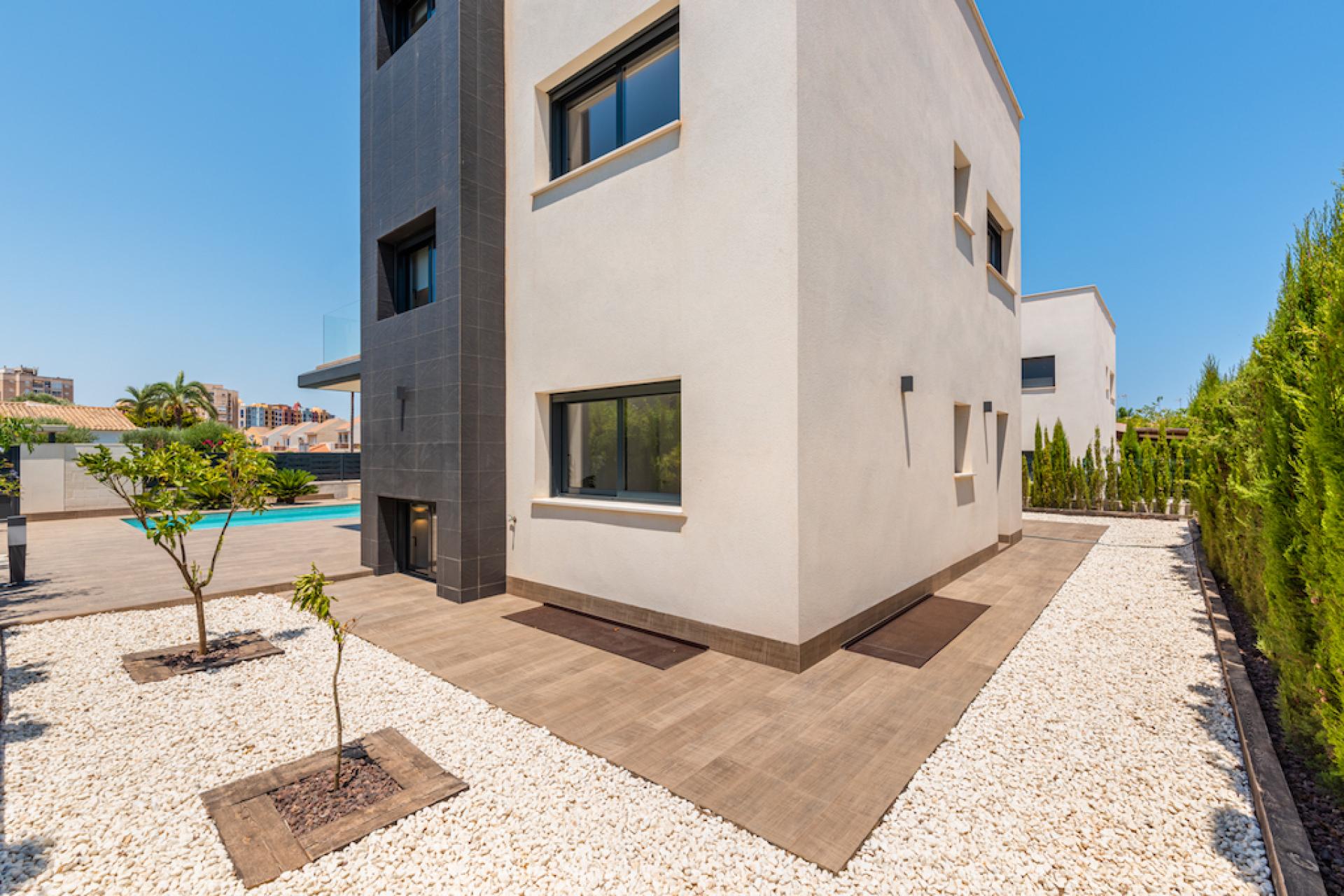 2 Schlafzimmer Villa In La Manga Del Mar Menor - Neubau in Medvilla Spanje