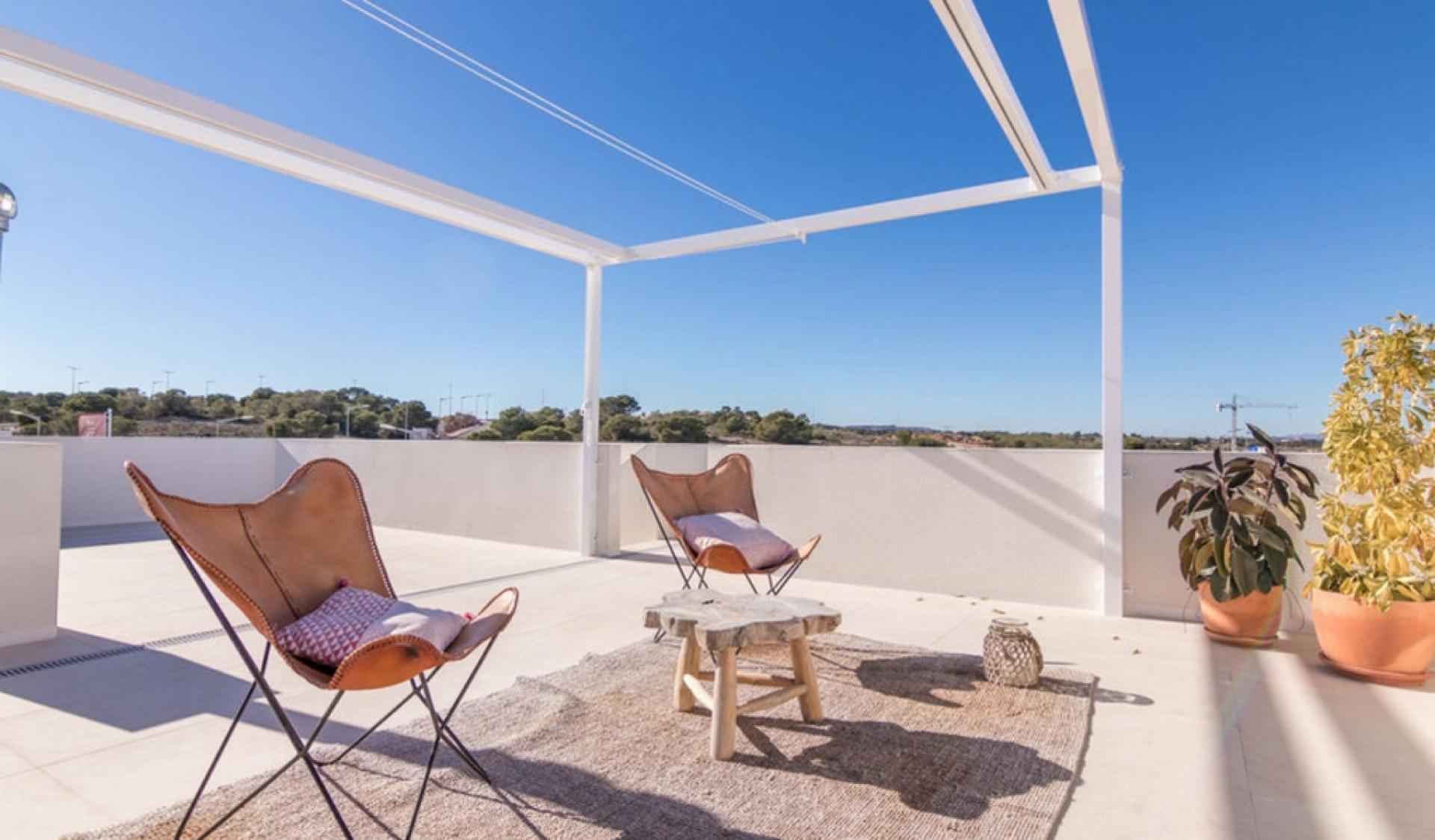 2 Schlafzimmer Wohnung mit Garten In Torrevieja in Medvilla Spanje